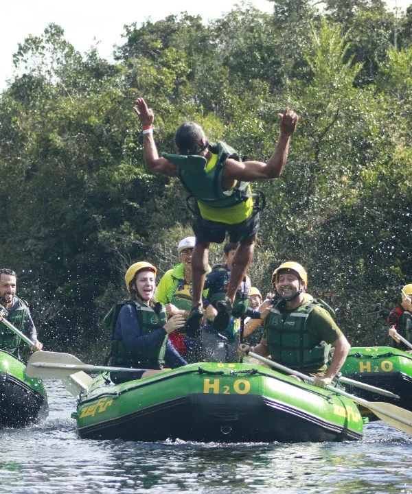 Rafting Rio Papagaio: Aventura Completa Horario: 14h00